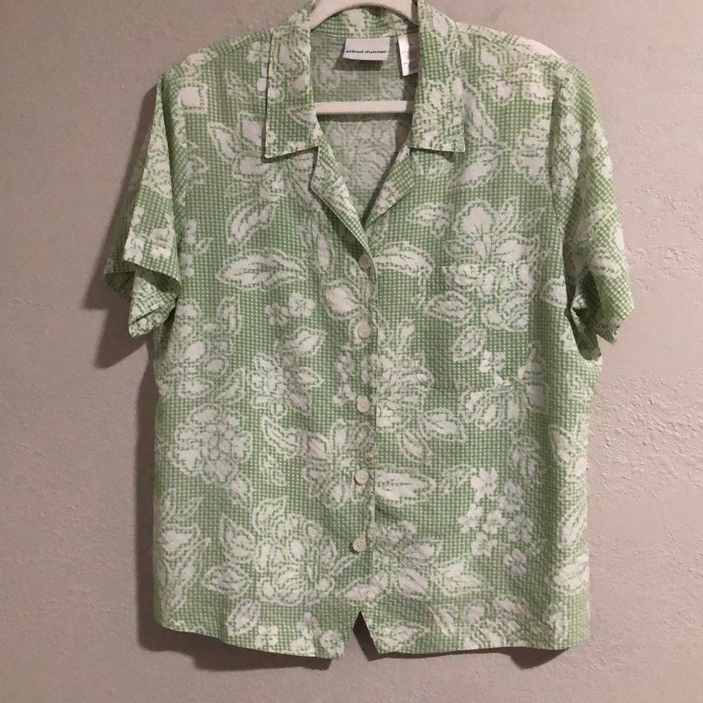 Alfred Dunner Size 14 Short Sleeve Green with White Floral Button up Shirt